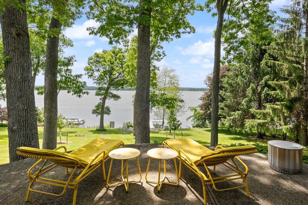 N5667 Lac Verde Circle, Green Lake, WI 54941