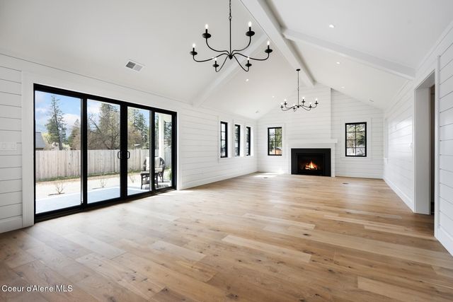 509 3rd St, Priest River, ID 83856