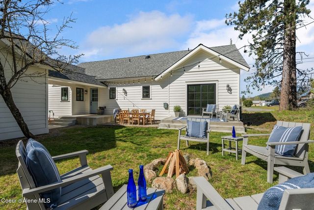 509 3rd St, Priest River, ID 83856