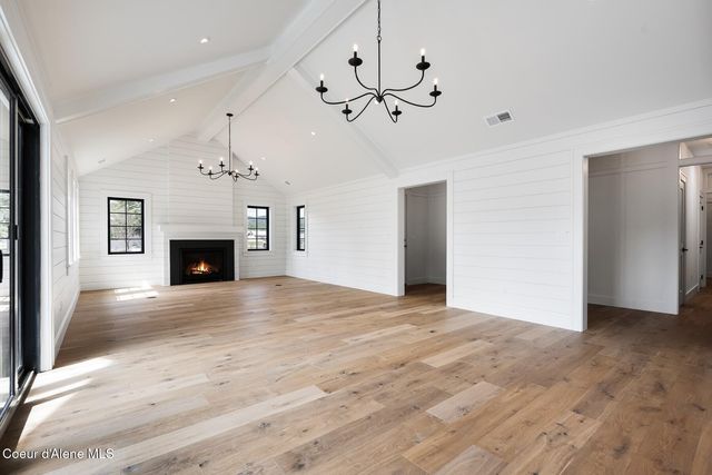 509 3rd St, Priest River, ID 83856