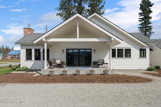 509 3rd St, Priest River, ID 83856