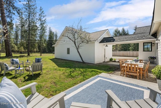 509 3rd St, Priest River, ID 83856