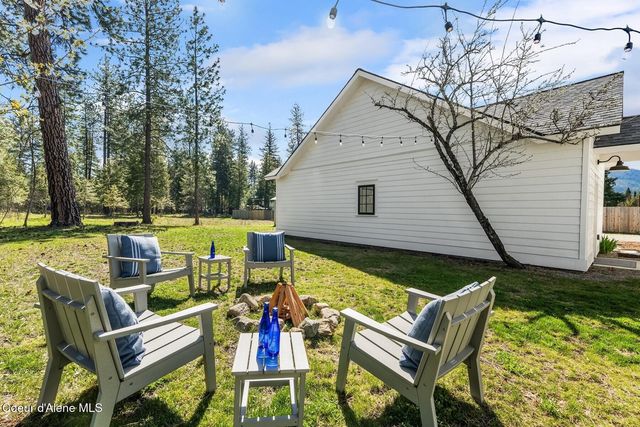 509 3rd St, Priest River, ID 83856