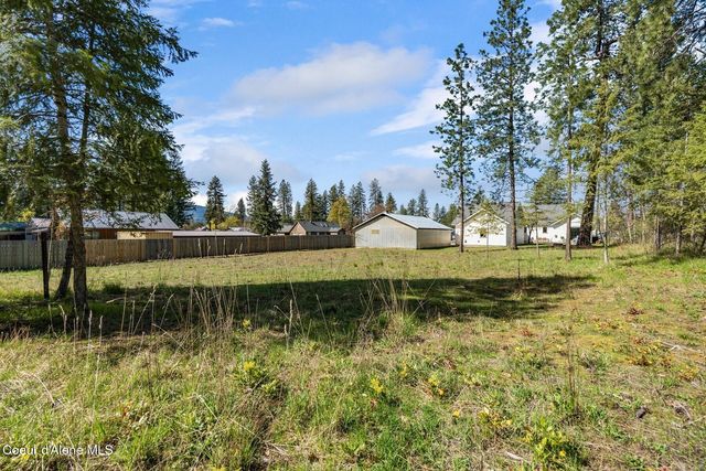 509 3rd St, Priest River, ID 83856