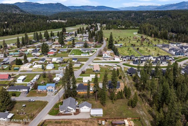 509 3rd St, Priest River, ID 83856