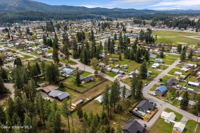 509 3rd St, Priest River, ID 83856