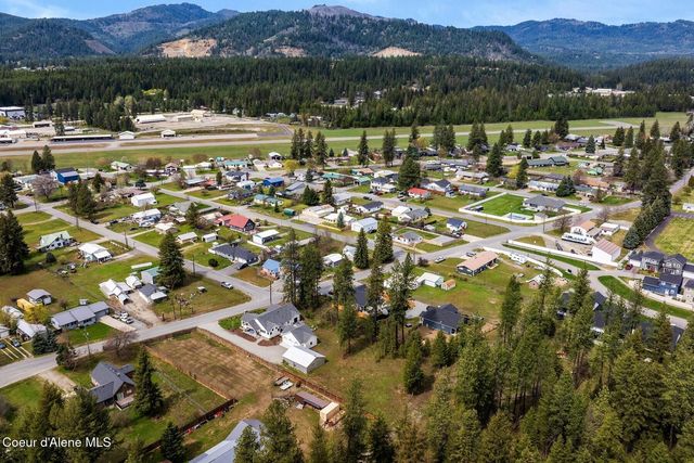 509 3rd St, Priest River, ID 83856