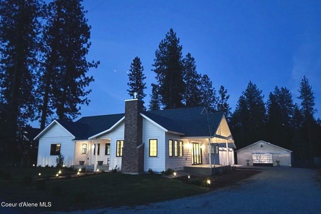 509 3rd St, Priest River, ID 83856