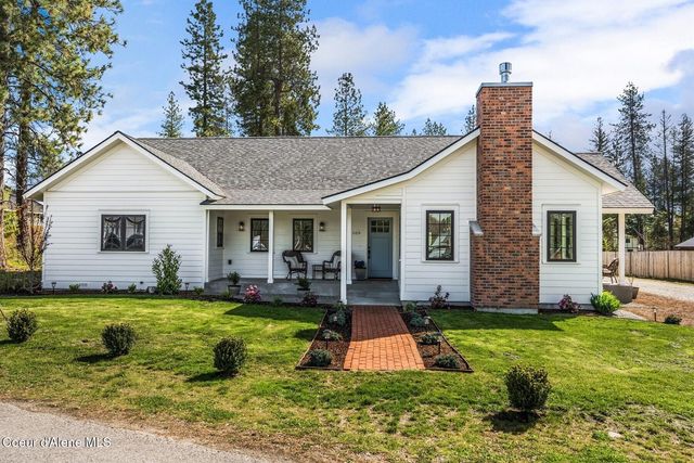 509 3rd St, Priest River, ID 83856