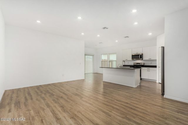 12498 W Nicholas Drive, Marana, AZ 85653