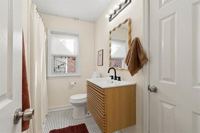 5806 Highland Avenue, Kansas City, MO 64110