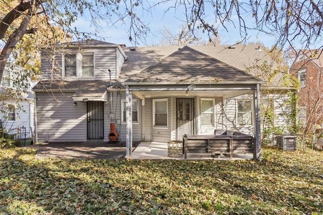 5806 Highland Avenue, Kansas City, MO 64110