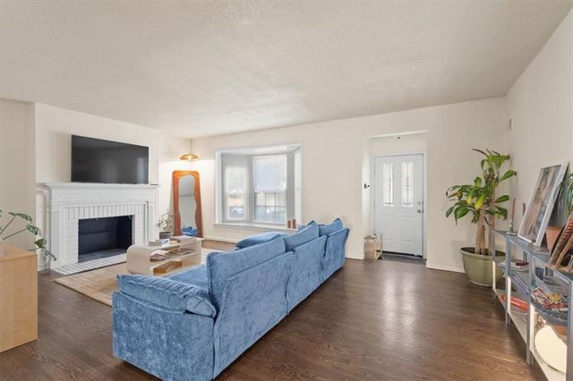 5806 Highland Avenue, Kansas City, MO 64110