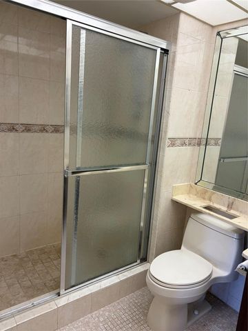 21 Jacaranda Drive 121, Plantation, FL 33324