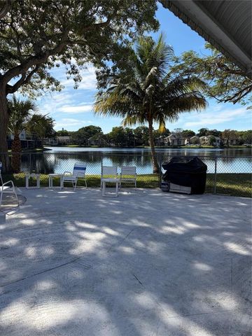 21 Jacaranda Drive 121, Plantation, FL 33324