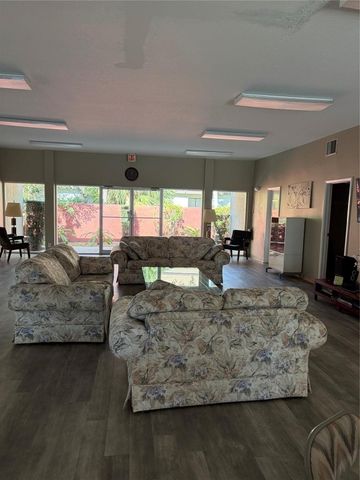 21 Jacaranda Drive 121, Plantation, FL 33324