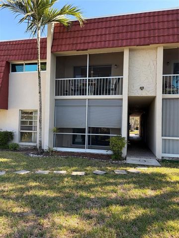 21 Jacaranda Drive 121, Plantation, FL 33324