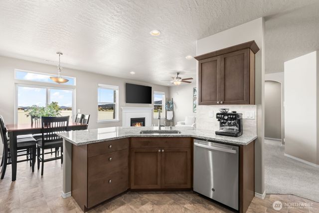 2307 S 57th Avenue, Yakima, WA 98903