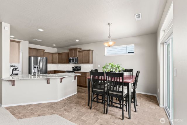 2307 S 57th Avenue, Yakima, WA 98903