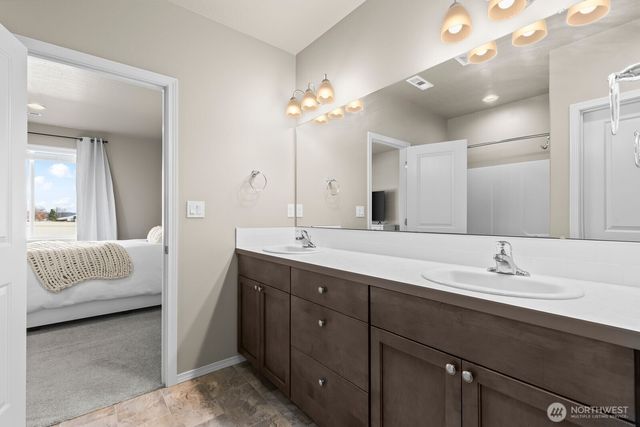 2307 S 57th Avenue, Yakima, WA 98903