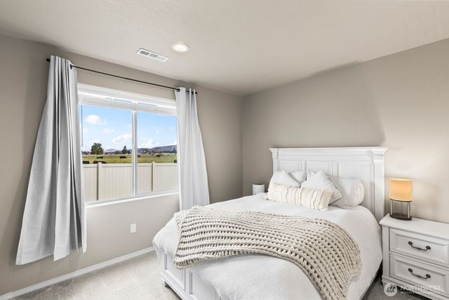 2307 S 57th Avenue, Yakima, WA 98903