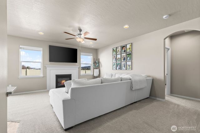 2307 S 57th Avenue, Yakima, WA 98903