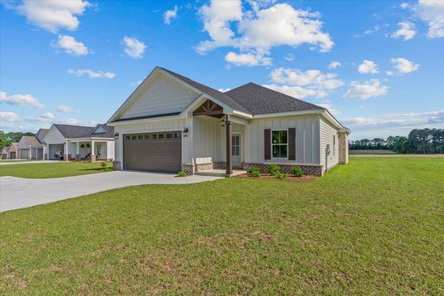 140 Oscar Godwin Rd, Dothan, AL 36301