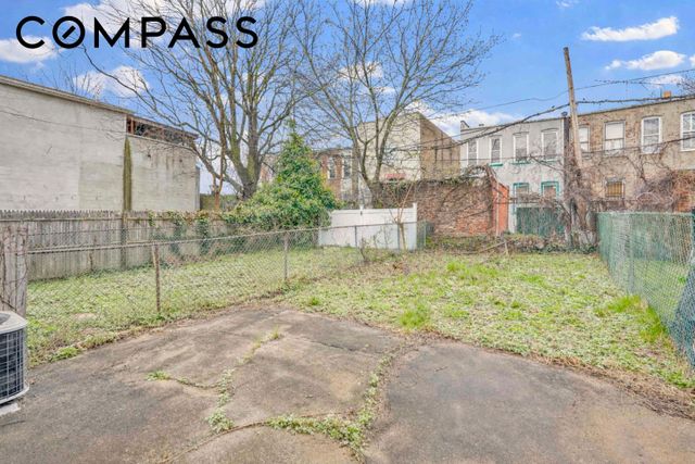 270 Amboy Street, New York City, NY 11212