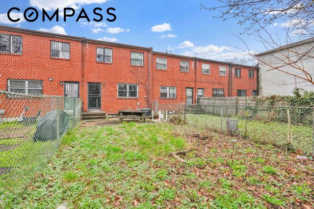 270 Amboy Street, New York City, NY 11212