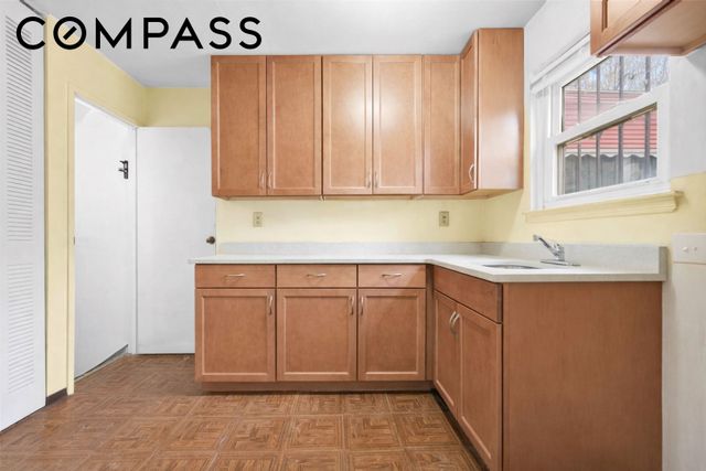 270 Amboy Street, New York City, NY 11212