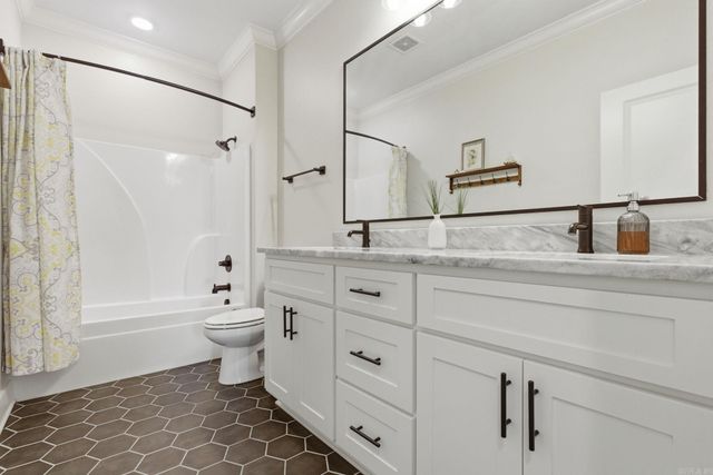 1153 Essex Drive, Benton, AR 72019