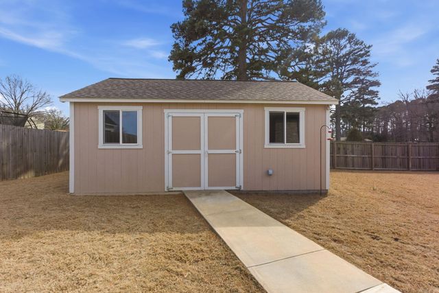 1153 Essex Drive, Benton, AR 72019