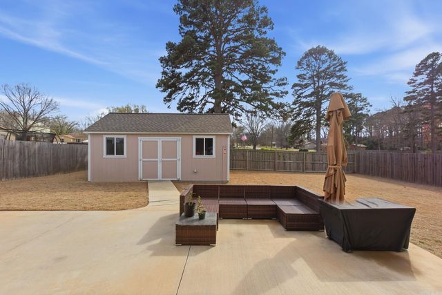 1153 Essex Drive, Benton, AR 72019