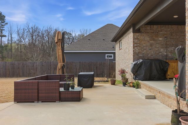 1153 Essex Drive, Benton, AR 72019