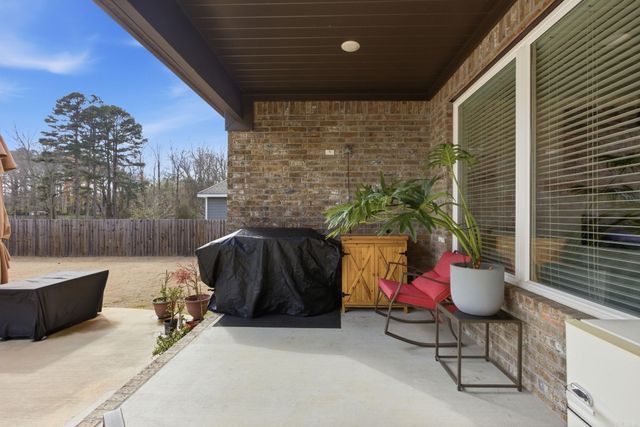 1153 Essex Drive, Benton, AR 72019