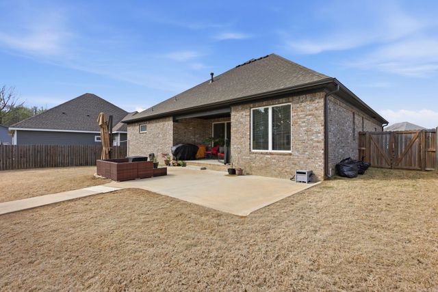 1153 Essex Drive, Benton, AR 72019