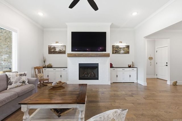 1153 Essex Drive, Benton, AR 72019