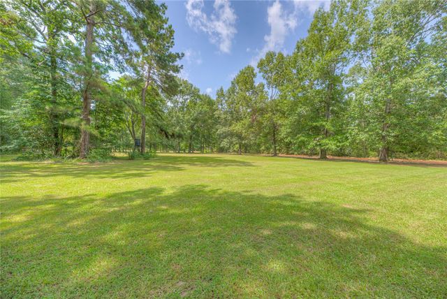 110 Happy Trail, Coldspring, TX 77331