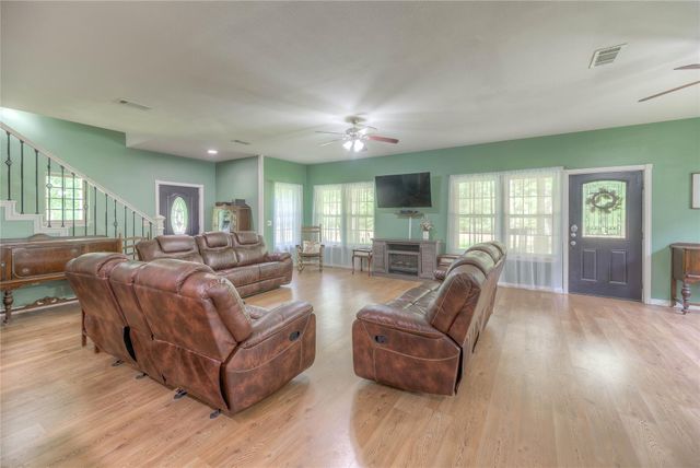 110 Happy Trail, Coldspring, TX 77331