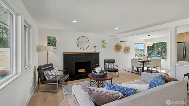 3201 S Webster St., Seattle, WA 98118