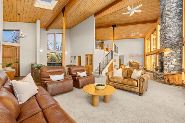 984 Crestview Dr, Murphys, CA 95247