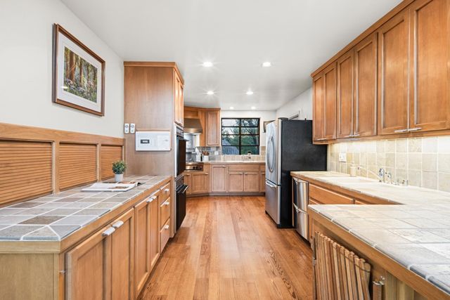 984 Crestview Dr, Murphys, CA 95247