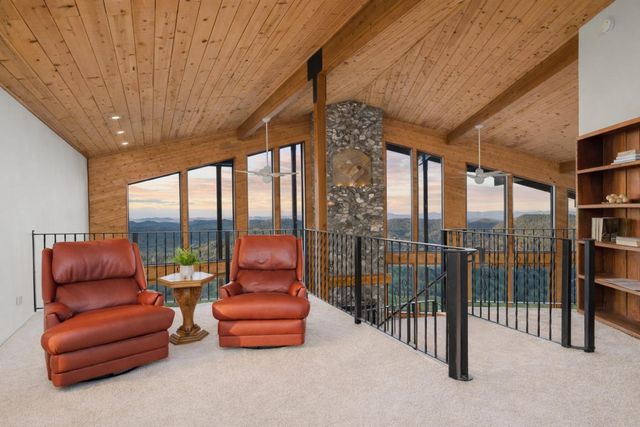 984 Crestview Dr, Murphys, CA 95247