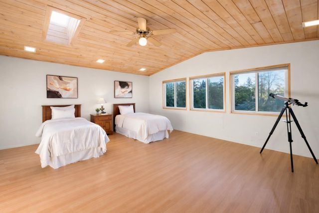 984 Crestview Dr, Murphys, CA 95247