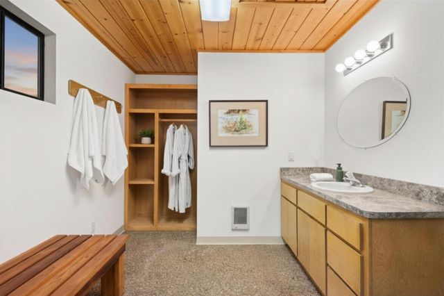 984 Crestview Dr, Murphys, CA 95247