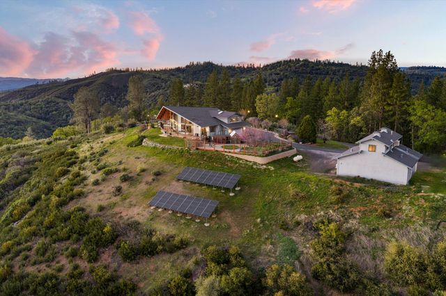 984 Crestview Dr, Murphys, CA 95247