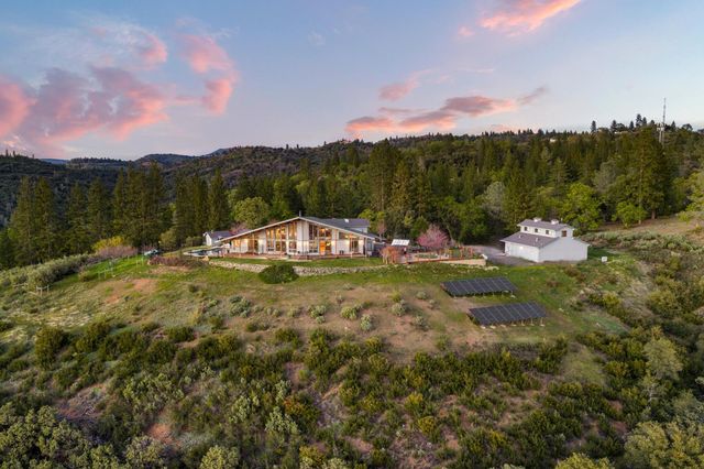 984 Crestview Dr, Murphys, CA 95247