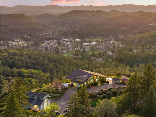 984 Crestview Dr, Murphys, CA 95247