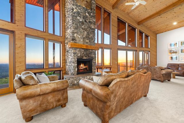 984 Crestview Dr, Murphys, CA 95247