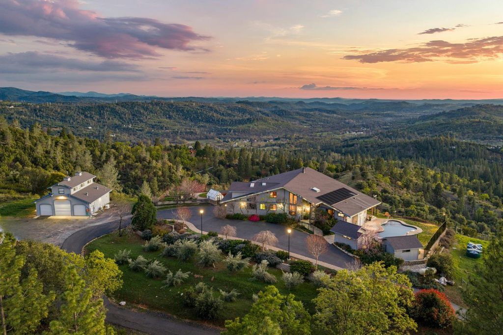 984 Crestview Dr, Murphys, CA 95247